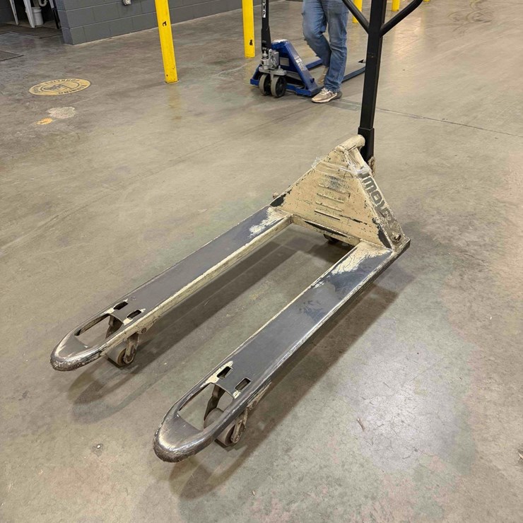 Manual Pallet Jack