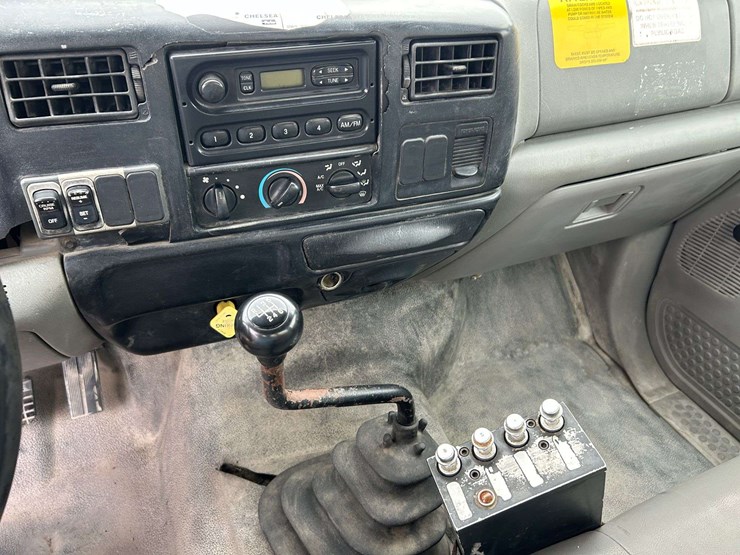 2007-ford-2000-image-39