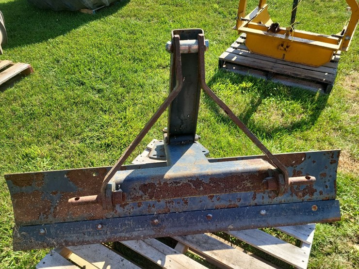 bobcat-60"-3pt-hitch-grader-blade-image-8