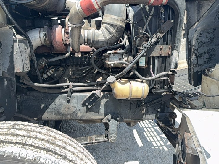 1993-mack-ch613-image-31
