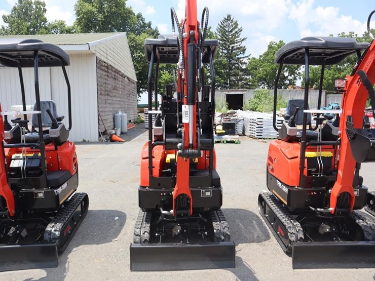 tpm-18hh-mini-excavator-image-3
