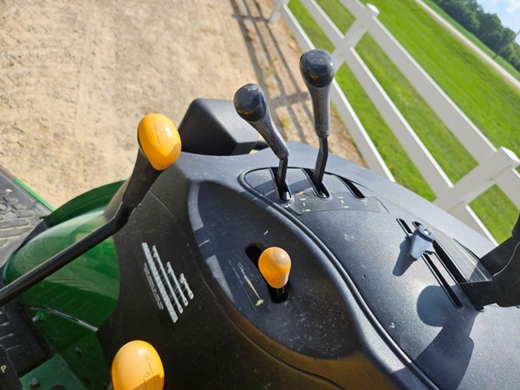 john-deere-5220-image-20