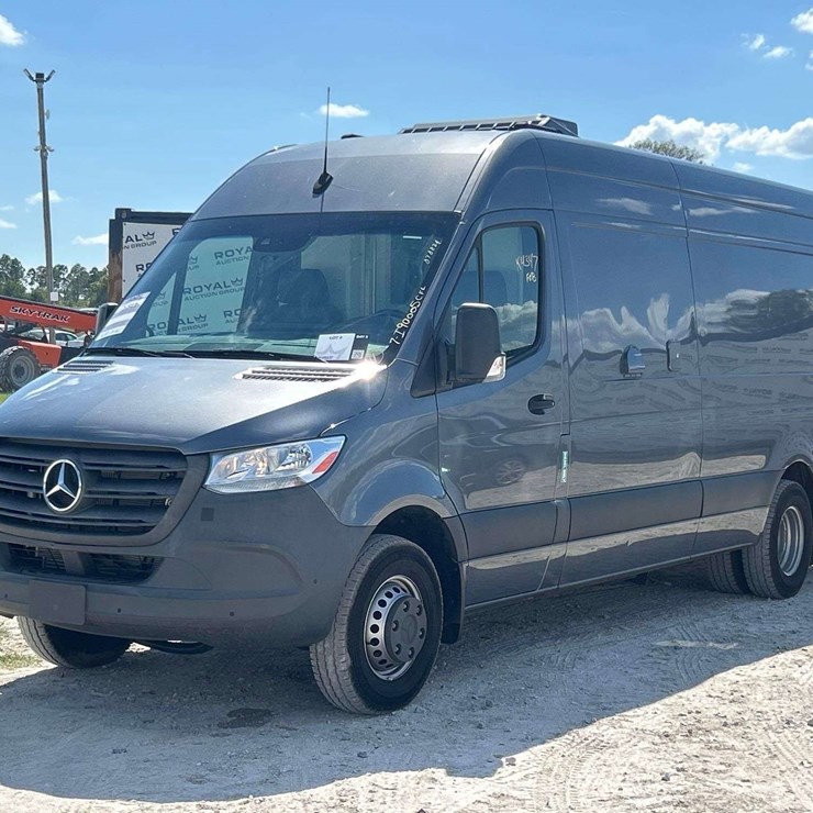 20211 Mecedes-Benz Sprinter 4500 Modified Food Catering Van