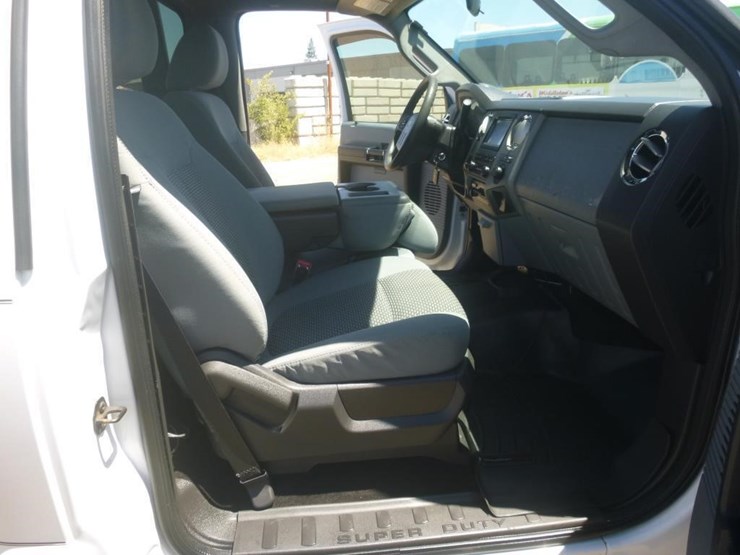 2011-ford-f550-image-16