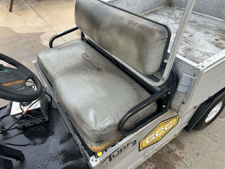 2014-club-car-turf-2-image-11