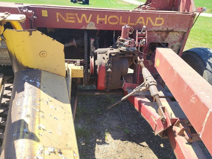 new-holland-890-image-29