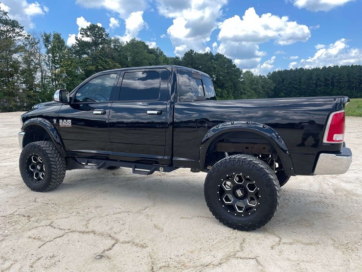2014-dodge-ram-2500-image-2