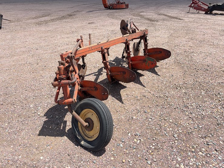 j.i.-case-4-bottom-plow-image-4