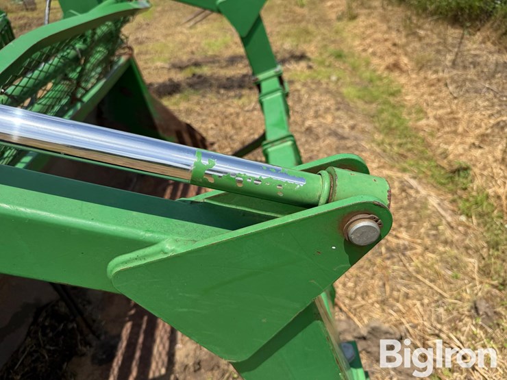 john-deere-8-image-15