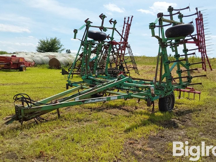 deutz-allis-27'-field-cultivator-image-1