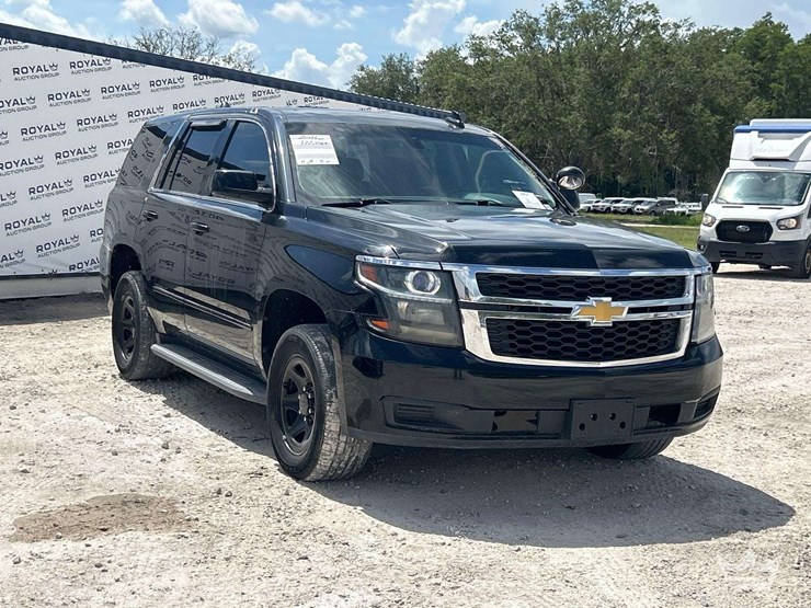2016-chevrolet-tahoe-image-2