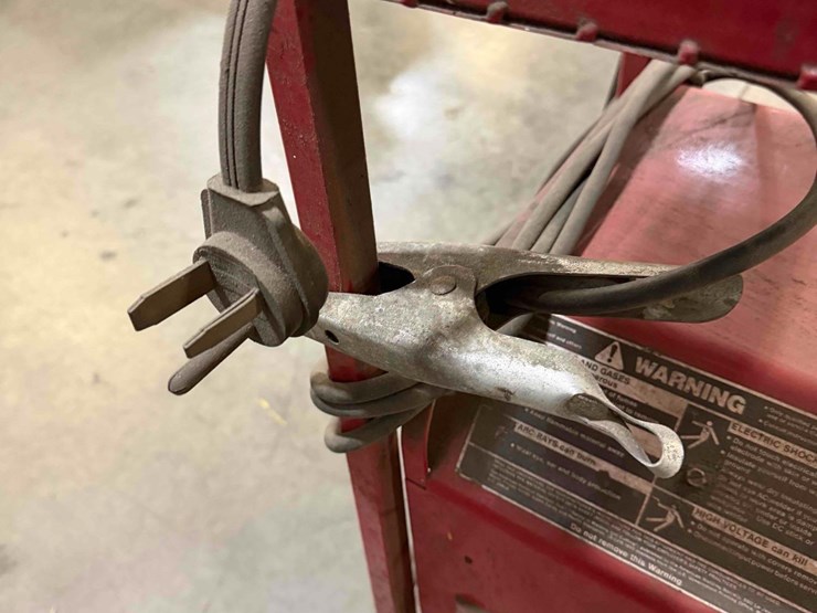 lincoln-electric-ac-225-arc-welder-image-3
