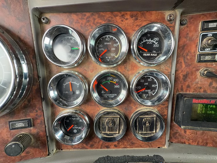 2006-kenworth-t800-image-13