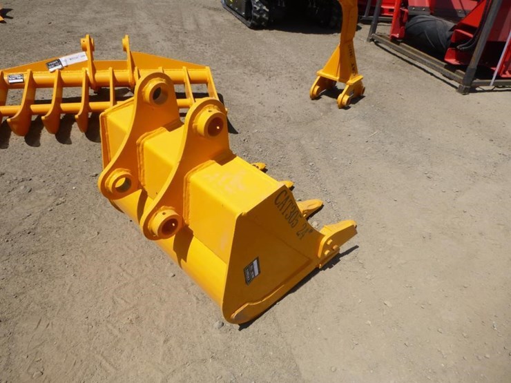 caterpillar-305-image-3