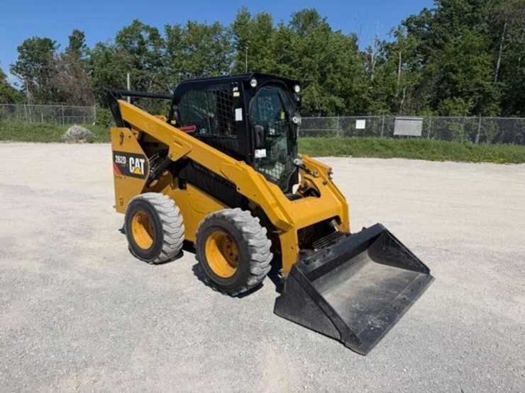 2014-caterpillar-262d-image-6