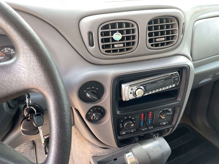 2006-chevrolet-blazer-image-13