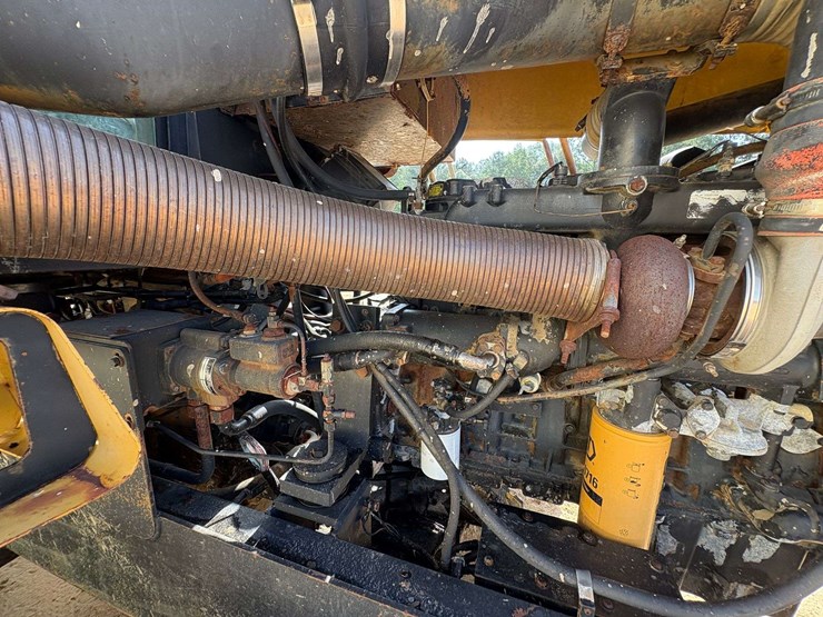 caterpillar-ch75c-image-32