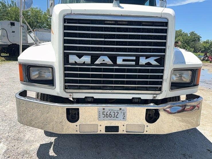 1993-mack-ch613-image-19
