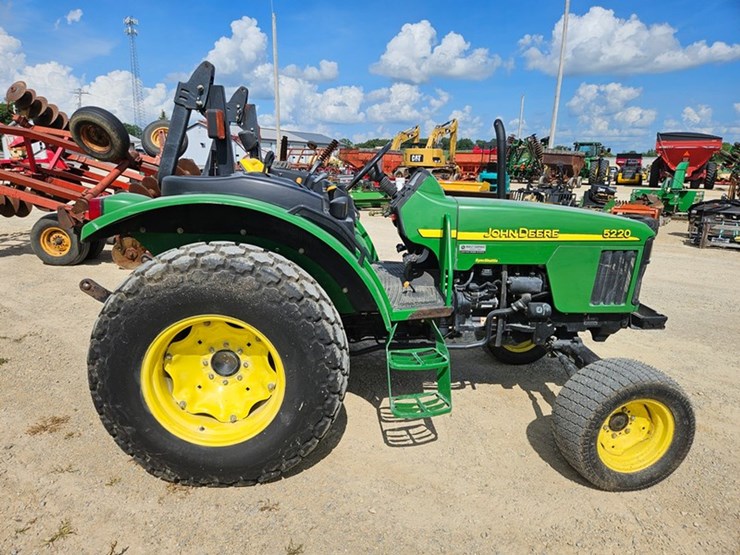 john-deere-5220-image-6