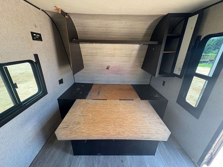 2022-jayco-"jayflight"-27'-travel-trailer-image-14