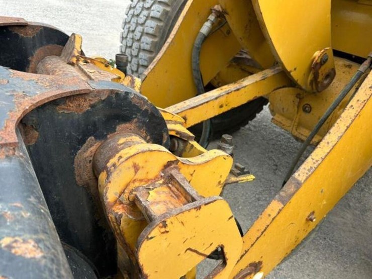 2016-caterpillar-938k-image-52