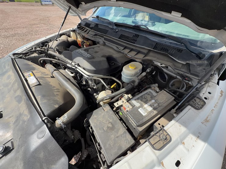 2016-dodge-2500-image-13