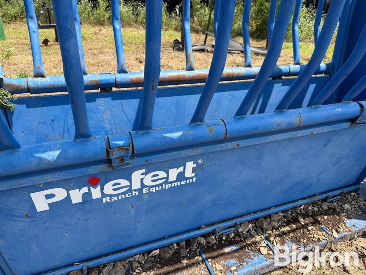 priefert-squeeze-chute-image-19
