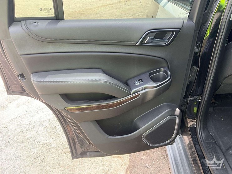 2020-chevrolet-tahoe-image-23