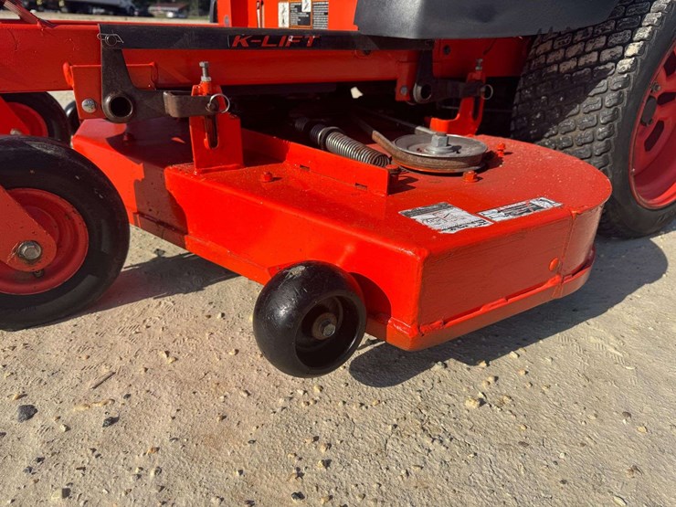 kubota-z125-54"-cut-zero-turn-lawn-mower-(199.3-hours)-image-11