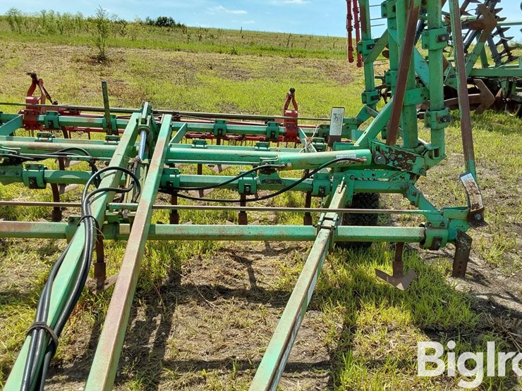 deutz-allis-27'-field-cultivator-image-12