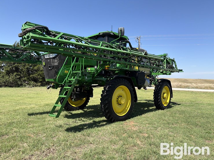 2024-john-deere-412r-image-1