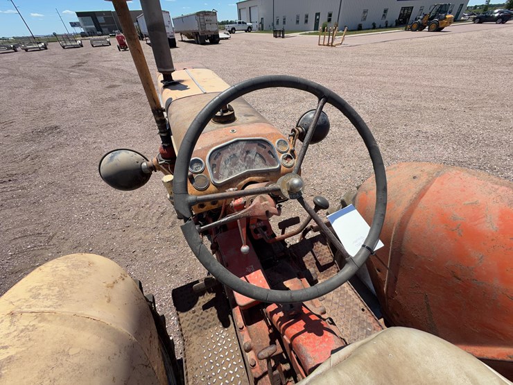 1958-case-801-b-tractor-image-24