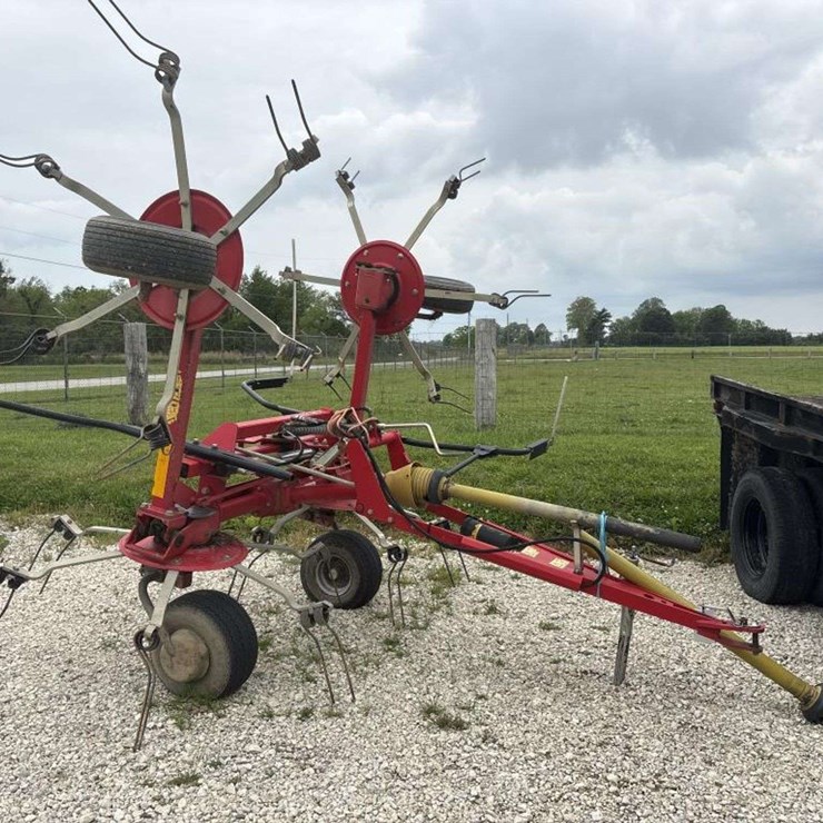 MASSEY-FERGUSON TD1635