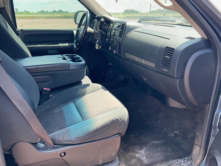 2009-chevrolet-silverado-1500-image-23