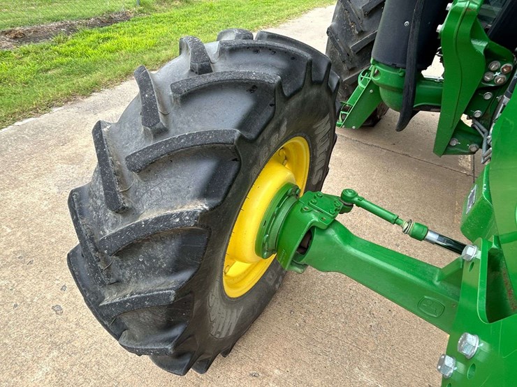 2019-john-deere-6120e-image-26