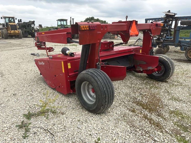 massey-ferguson-1366-image-2