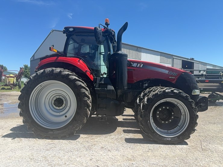 2020-case-ih-magnum-340-image-5