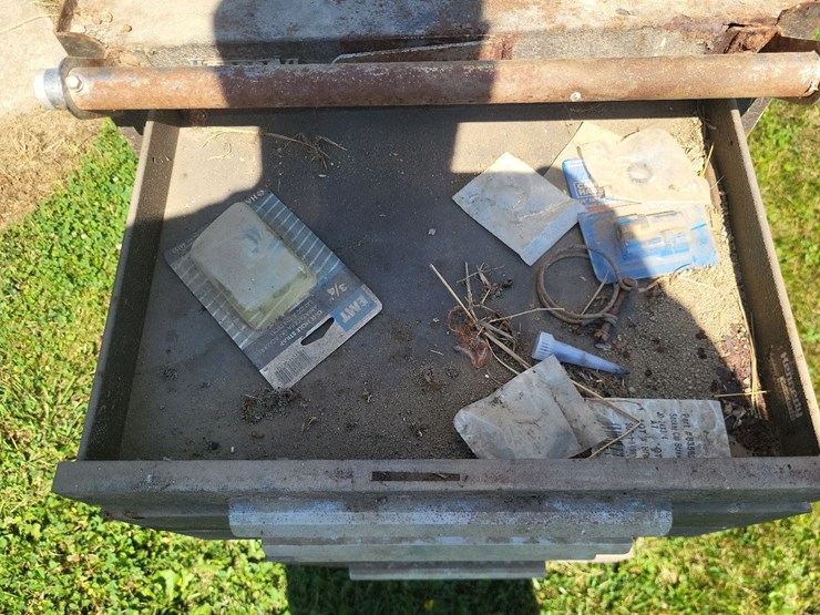 portable-tool-box-and-bolt-bins-w/contents-image-13