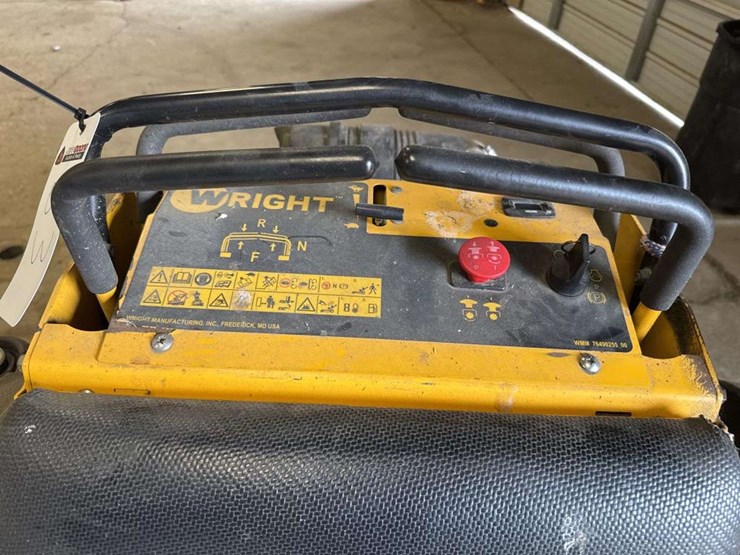 2021-wright-stand-on-zero-turn-mower-image-7