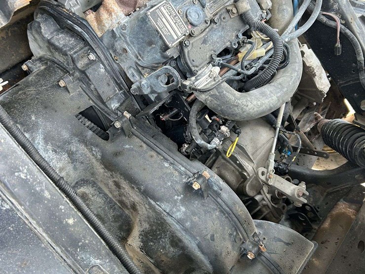 2011-john-deere-gator-image-26