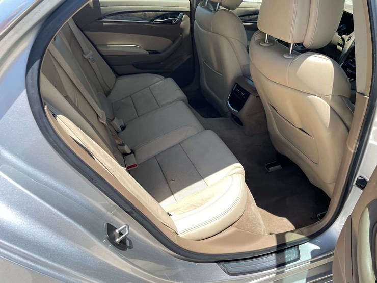 2014-cadillac-cts-4-door-sedan-(125,273-miles)-image-16
