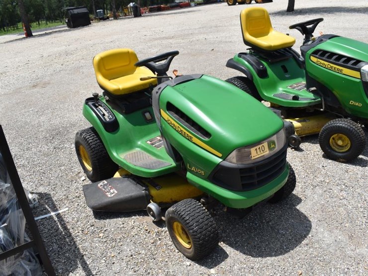john-deere-la105-image-1