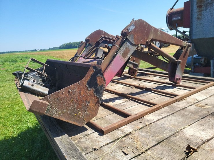 massey-ferguson-front-end-tractor-loader-w/loader-mounts-and-60"-bucket---fire-image-2