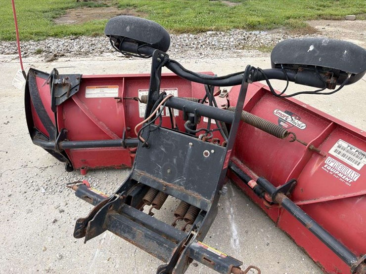 boss-7ft6in-power-v-snow-plow-w/-12in-extensions-image-5