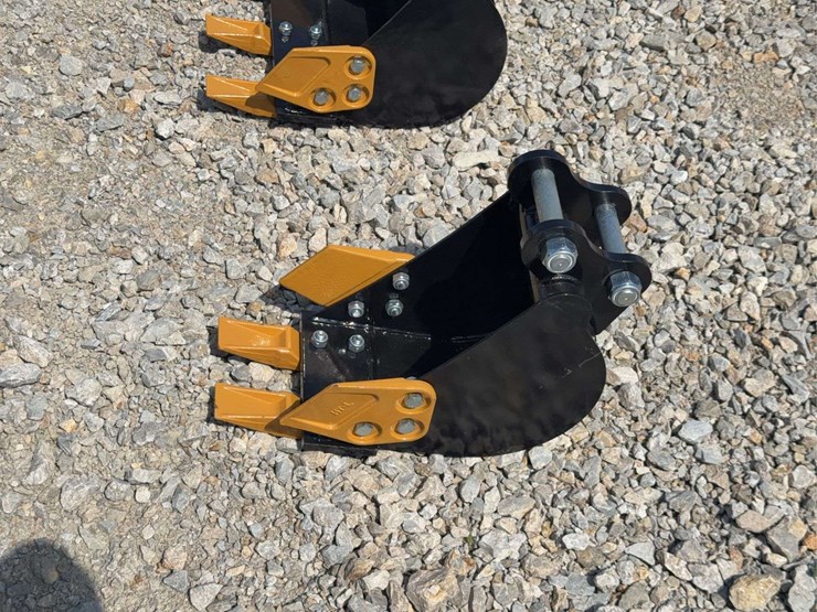 7”-mini-excavator-bucket-image-2