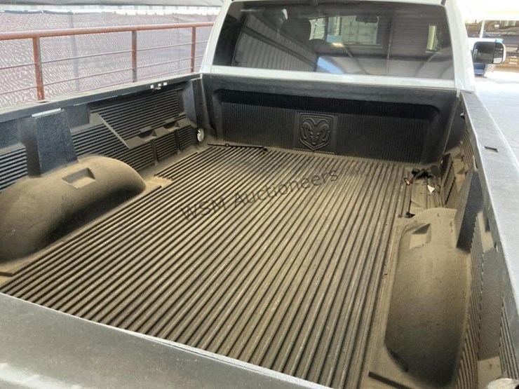 2014-dodge-2500-image-9