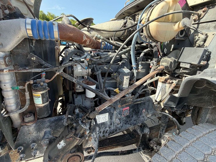 2006-mack-granite-ct713-image-40