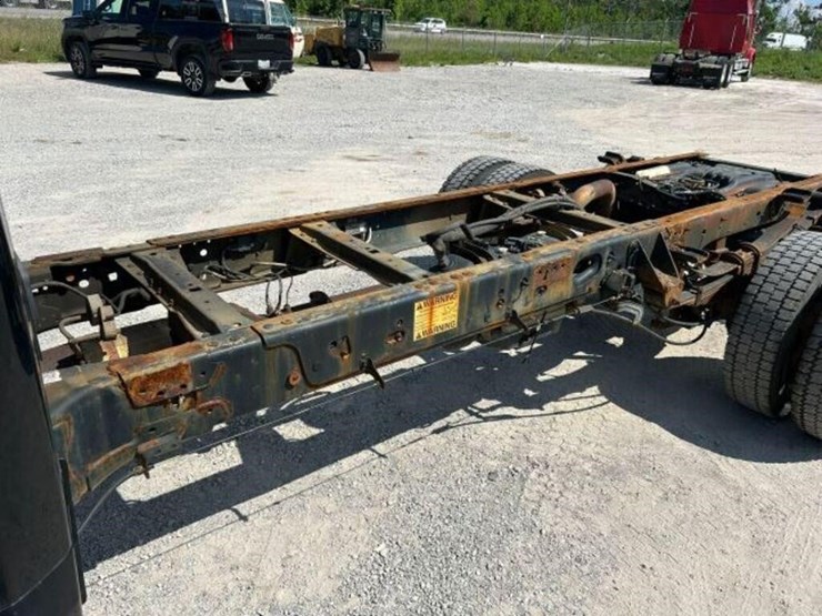 2016-ford-f550-xl-image-29