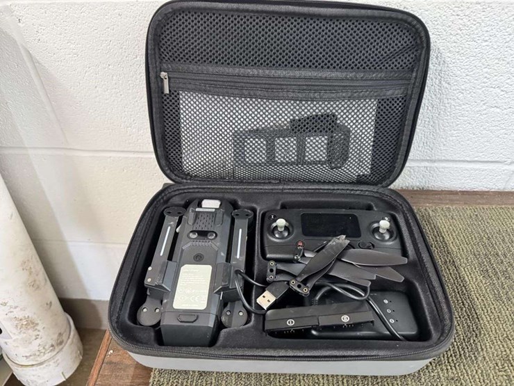 holy-stone-hs720-drone-image-1
