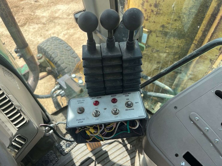 john-deere-6430-image-12